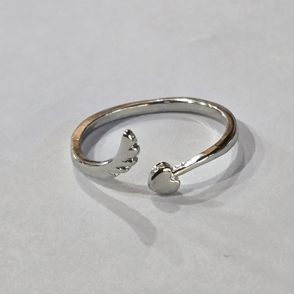 OPEN DESIGN STAINLESS STEEL FOREVER WEAR SILVER  FITS SIZE 6 TO 9 ACCENT RING - Picture 2 of 4